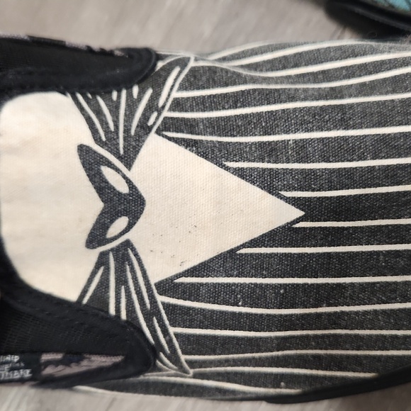 Disney Nightmare Before Christmas Canvas Time Burton Slip Ons Size 7 Mens - Picture 10 of 11
